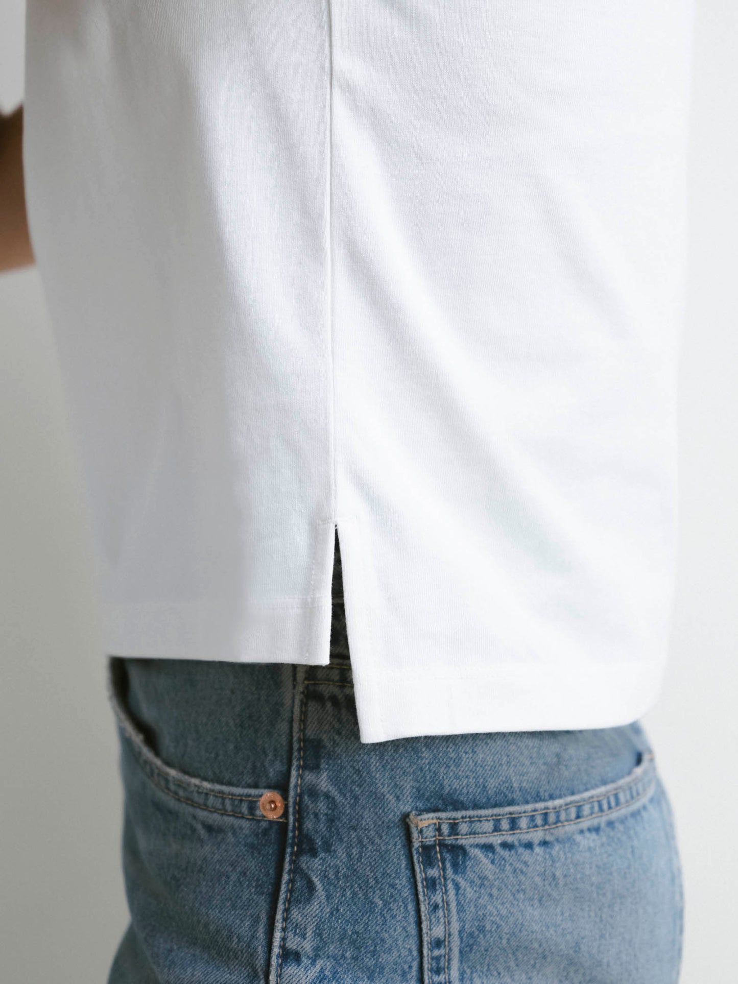 Lively Shoulder Tee